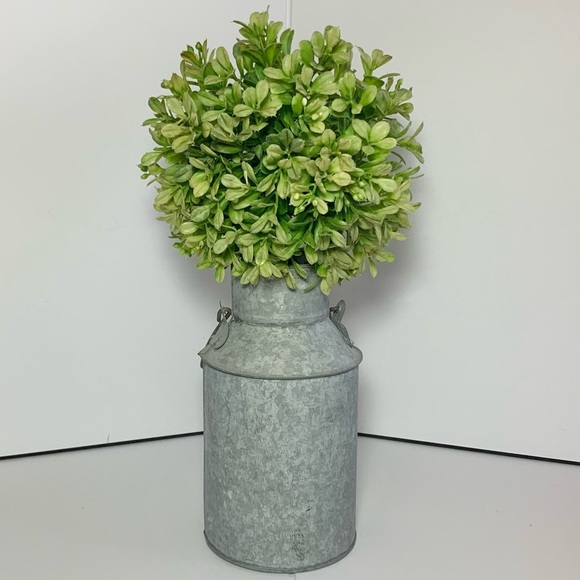 Artificial Topiary Bal Lifelike Boxwood Plant - Picture 4 of 5